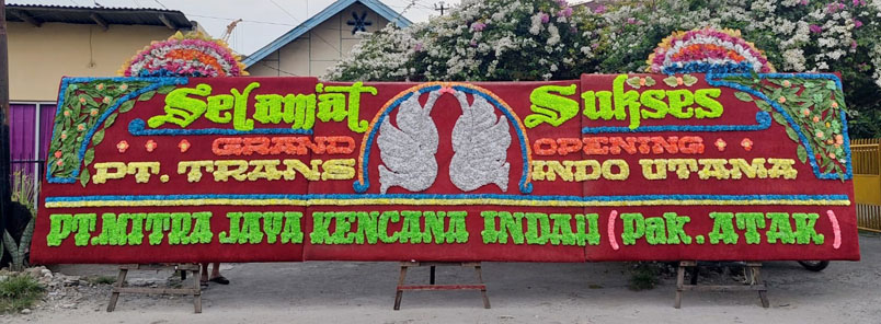 papan bunga Medan gandeng tiga